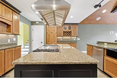1526 N Stiles St, Linden, NJ 07036 - Photo 17