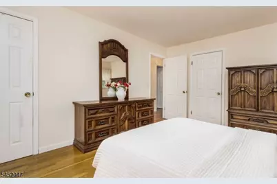1008 Carteret Rd, Bridgewater, NJ 08807 - Photo 17