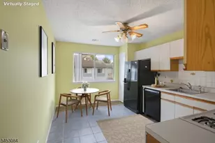252 Drake Ln, Roxbury Township, NJ 07852 - Photo 9