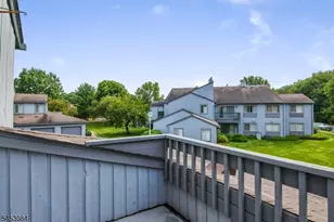 252 Drake Ln, Roxbury Township, NJ 07852 - Photo 17