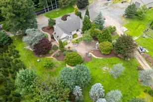 312 Naughright Rd, Washington Township, NJ 07853 - Photo 3