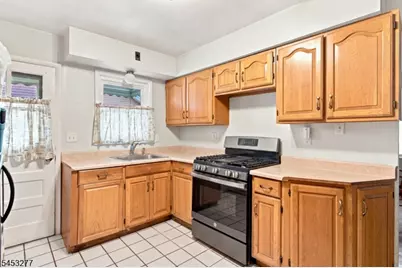 97 Elberon Ave, Hawthorne, NJ 07506 - Photo 9