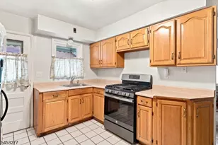 97 Elberon Ave, Hawthorne, NJ 07506 - Photo 9
