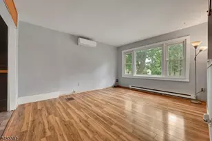 16 Essex Rd, Wantage, NJ 07461 - Photo 3