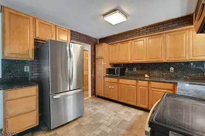 16 Essex Rd, Wantage, NJ 07461 - Photo 9