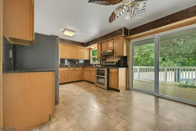 16 Essex Rd, Wantage, NJ 07461 - Photo 5