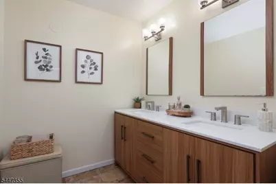 16 Yarmouth Ct, Scotch Plains Township, NJ 07076 - Photo 33