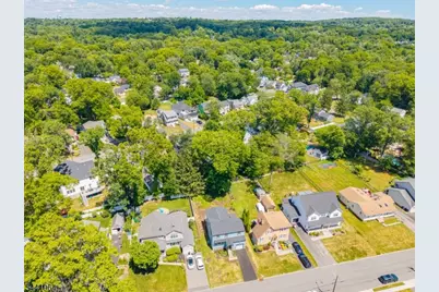 21 Glannon Rd, Livingston, NJ 07039 - Photo 29