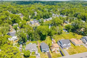 21 Glannon Rd, Livingston, NJ 07039 - Photo 29