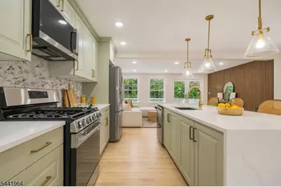21 Glannon Rd, Livingston, NJ 07039 - Photo 5