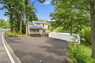 19 Northwestern Way, Hopatcong, NJ 07843 - Photo 3