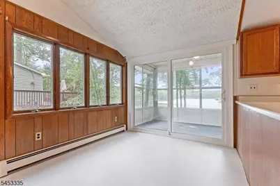 101 W Shore Dr, Hampton Township, NJ 07860 - Photo 7