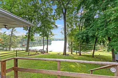 101 W Shore Dr, Hampton Township, NJ 07860 - Photo 3