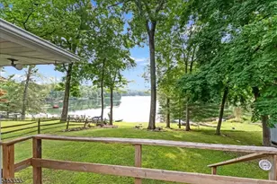 101 W Shore Dr, Hampton Township, NJ 07860 - Photo 3