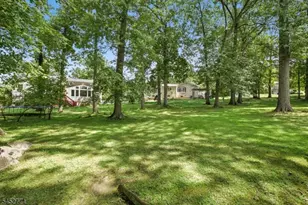 9 Burlington Rd, Livingston, NJ 07039 - Photo 23