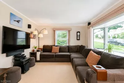 9 Clairmont Rd, Clifton, NJ 07012 - Photo 5