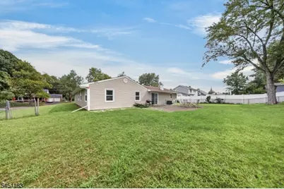 32 Lebed Dr, Franklin Township, NJ 08873 - Photo 23