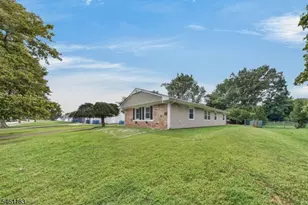 32 Lebed Dr, Franklin Township, NJ 08873 - Photo 21