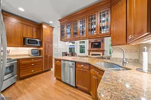 159 Hillside Ave, Nutley, NJ 07110 - Photo 11