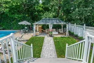 24 Martha Rd, Roseland, NJ 07068 - Photo 45