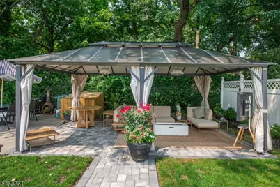 24 Martha Rd, Roseland, NJ 07068 - Photo 43