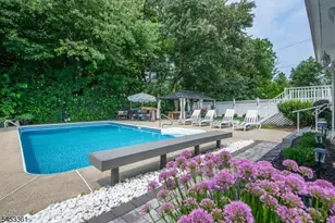 24 Martha Rd, Roseland, NJ 07068 - Photo 37