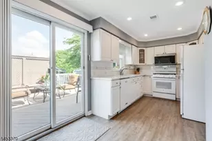 2781 Spruce St, Union Township, NJ 07083 - Photo 15