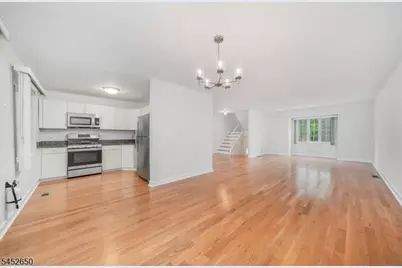 15 Starling Way, Berkeley Heights Township, NJ 07922 - Photo 3
