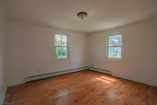 211 Bradford Ave, Linden, NJ 07036 - Photo 3