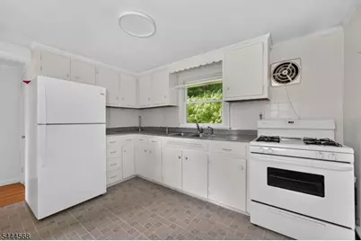 32 Hoffmans Crossing Rd., Lebanon Township, NJ 07830 - Photo 3