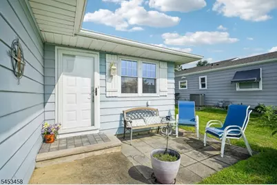 60 Puerto Vallarta St, Berkeley Township, NJ 08757 - Photo 3