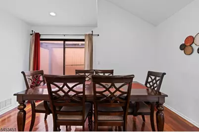 142 Riverbend Dr, North Brunswick Township, NJ 08902 - Photo 7