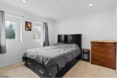 142 Riverbend Dr, North Brunswick Township, NJ 08902 - Photo 17