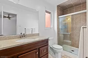 142 Riverbend Dr, North Brunswick Township, NJ 08902 - Photo 23
