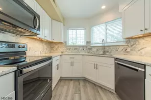 8 Ashley Ct, Bedminster Township, NJ 07921 - Photo 1