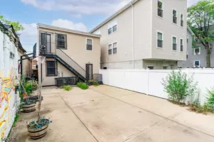 502 S 18th St, Newark, NJ 07103 - Photo 25