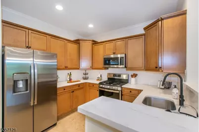 545 Morris Ave #213, Summit, NJ 07901 - Photo 3