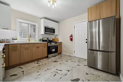 124 Woodruff Pl, Hillside, NJ 07205 - Photo 5