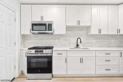 1024 Laura St, Elizabeth, NJ 07201 - Photo 17