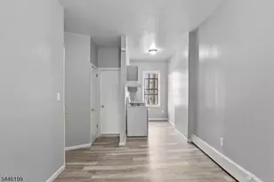 9 Monroe St, Passaic, NJ 07055 - Photo 3
