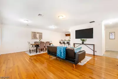 54 S Maple Ave #D, East Orange, NJ 07018 - Photo 5