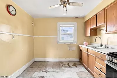223 Montgomery St, Bloomfield, NJ 07003 - Photo 17