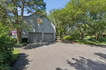 15 Copper Vail Ct, Montgomery Township, NJ 08540 - Photo 3