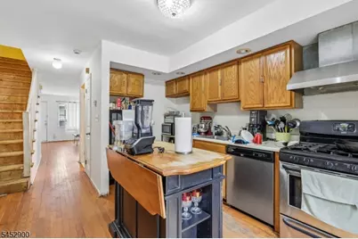 22 Hecker St #22, Newark, NJ 07103 - Photo 5