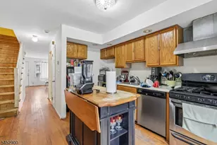 22 Hecker St, Newark, NJ 07103 - Photo 5
