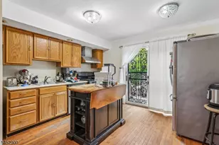 22 Hecker St, Newark, NJ 07103 - Photo 9