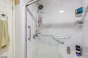 22 Hecker St, Newark, NJ 07103 - Photo 19
