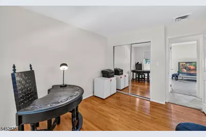 26 Coppola Ct, Clifton, NJ 07013 - Photo 31