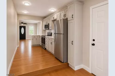 52 Park Ave, Flemington, NJ 08822 - Photo 3