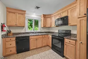 135 B Mine Brook Rd, Bernardsville, NJ 07924 - Photo 9